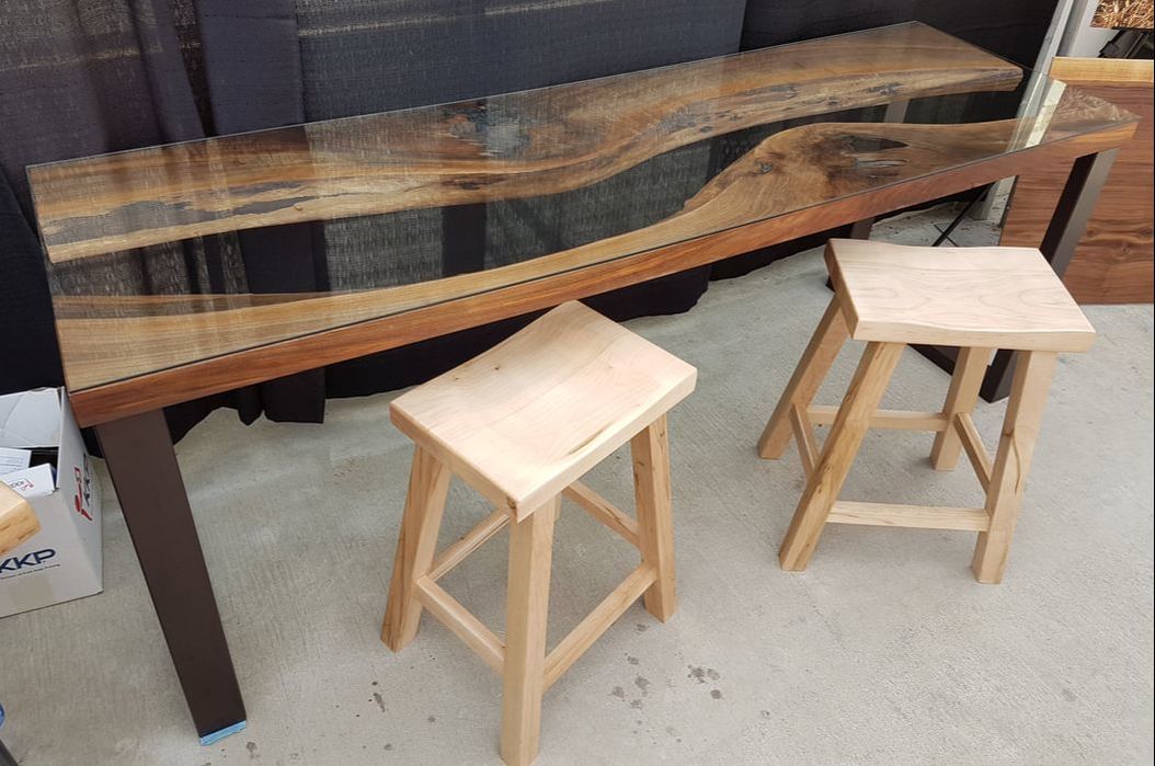 Reverse edge walnut desk